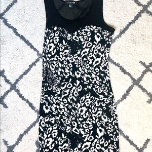 Forever 21 | Bodycon Black & White Dress